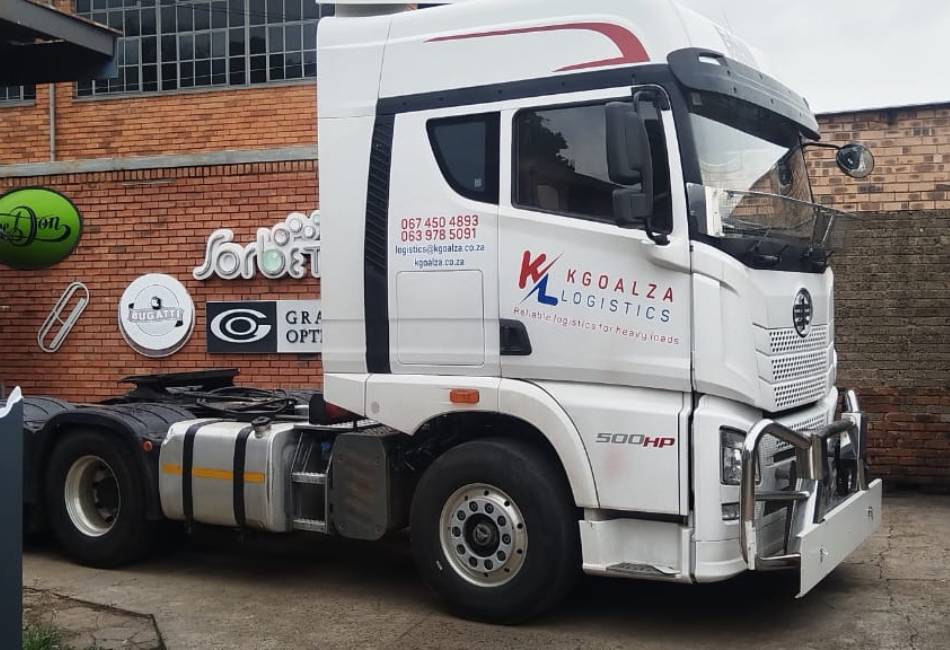 M2 Design & Manufacturing - Truck Branding & Wrapping