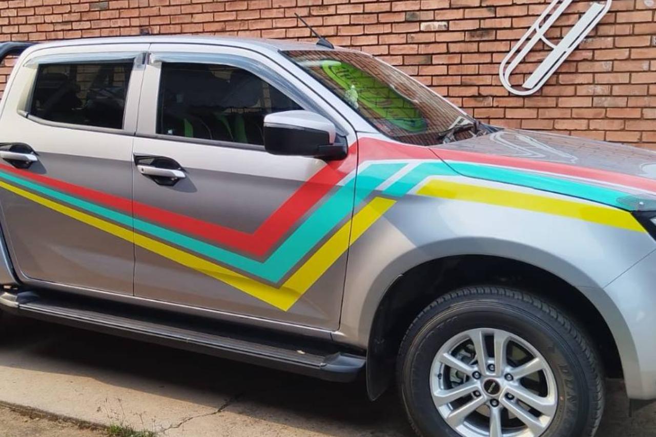 Custom Vehicle Decals Gallery - Vehicles Branding & Wrapping