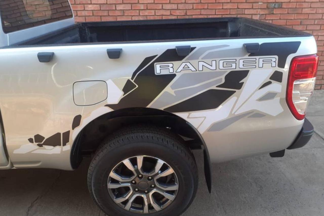 Custom Vehicle Decals Gallery - Vehicles Branding & Wrapping