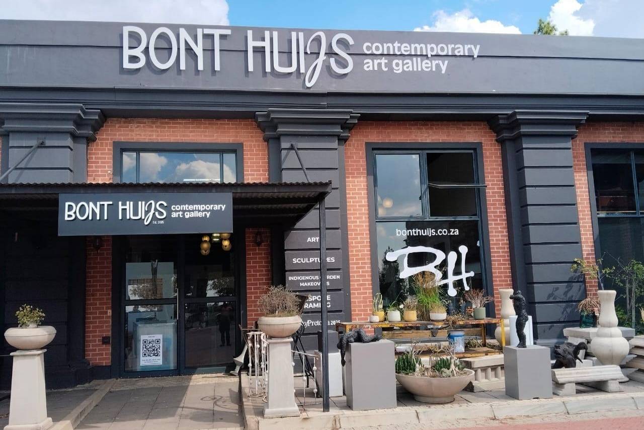 Signage - Store Front Signs - M2 Design & Manufacturing