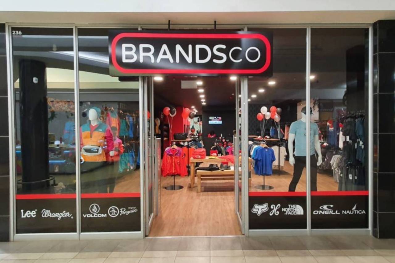 Signage - Store Front Signs - M2 Design & Manufacturing